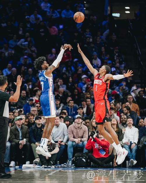 兰德尔妙传中路 麦克丹尼尔斯空中爆扣