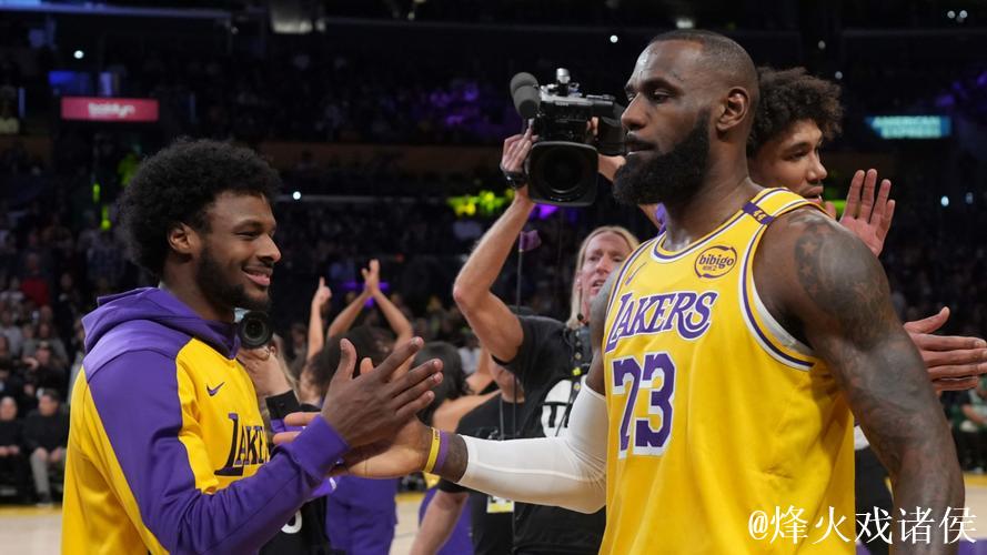 詹姆斯24+11布朗尼5分 湖人大胜送奇才16连败 詹姆斯24+11布朗尼5分 湖人大胜送奇才16连败